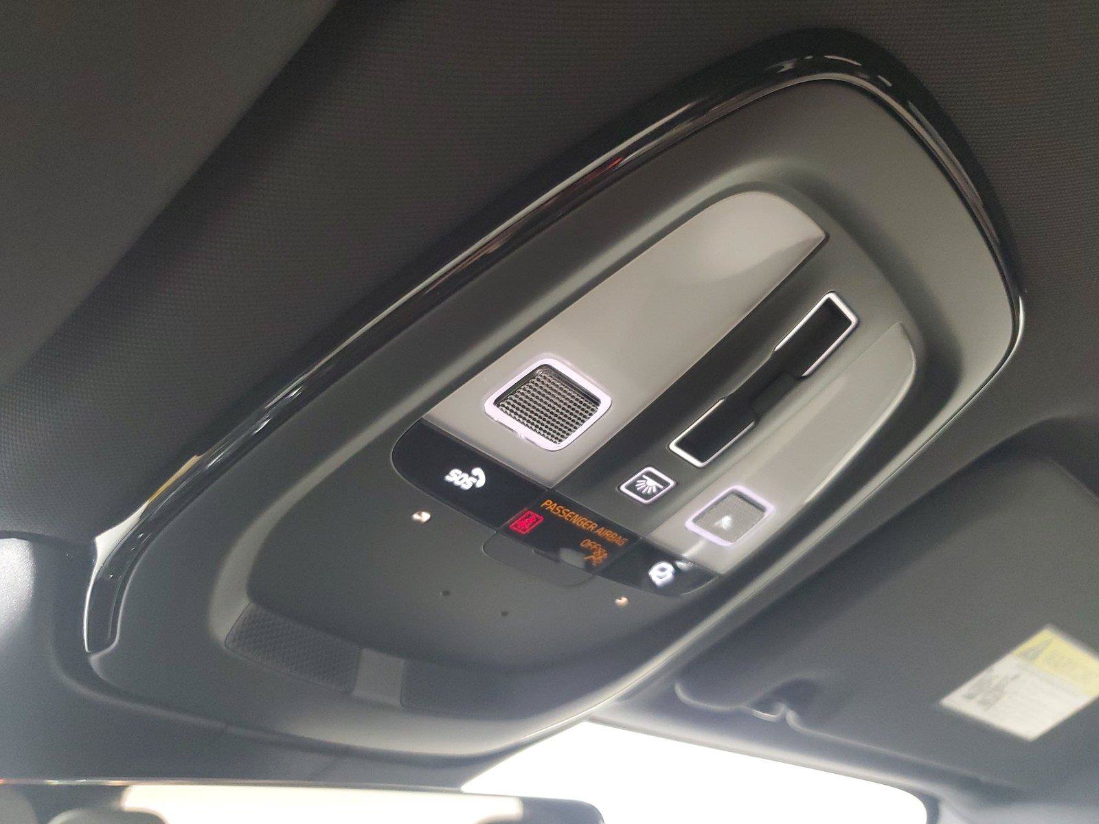 New 2027 Volvo XC60 B5 Plus AWD/4WD image 34