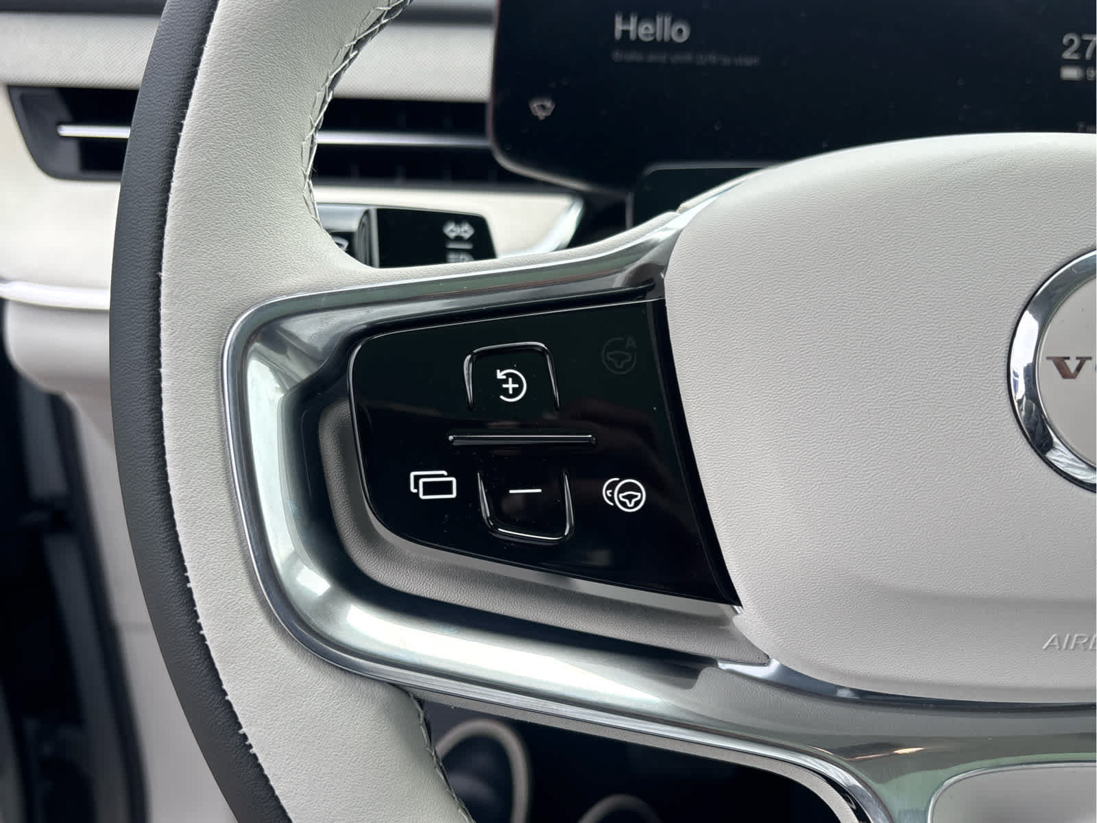New 2026 Volvo EX90 Plus AWD/4WD image 15