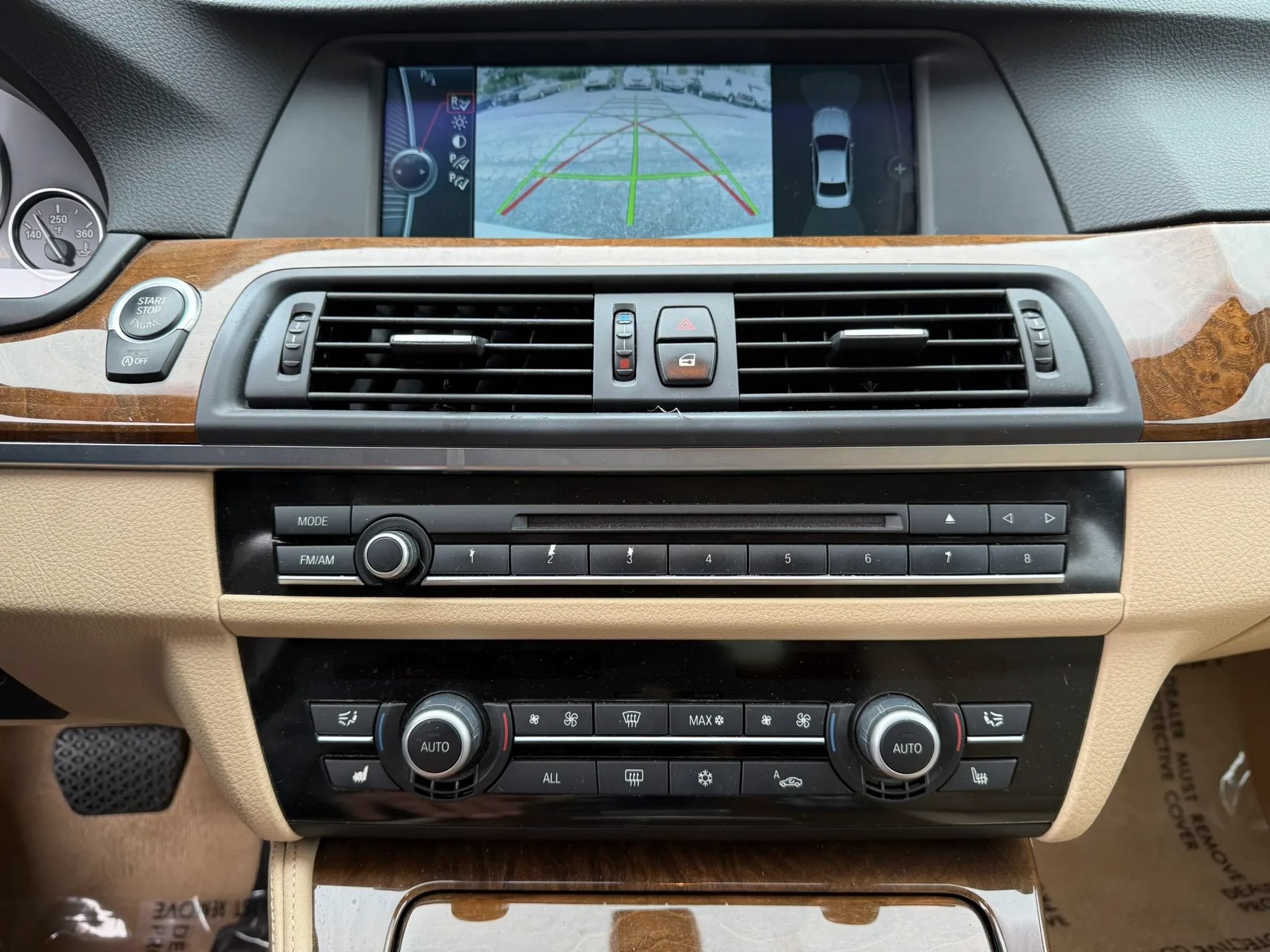 Used 2012 BMW 528i xDrive Sedan AWD/4WD image 21