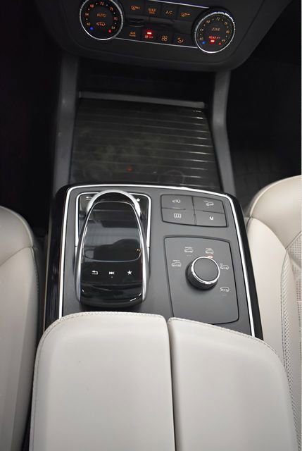 Used 2018 Mercedes-Benz GLS 550 4MATIC image 29