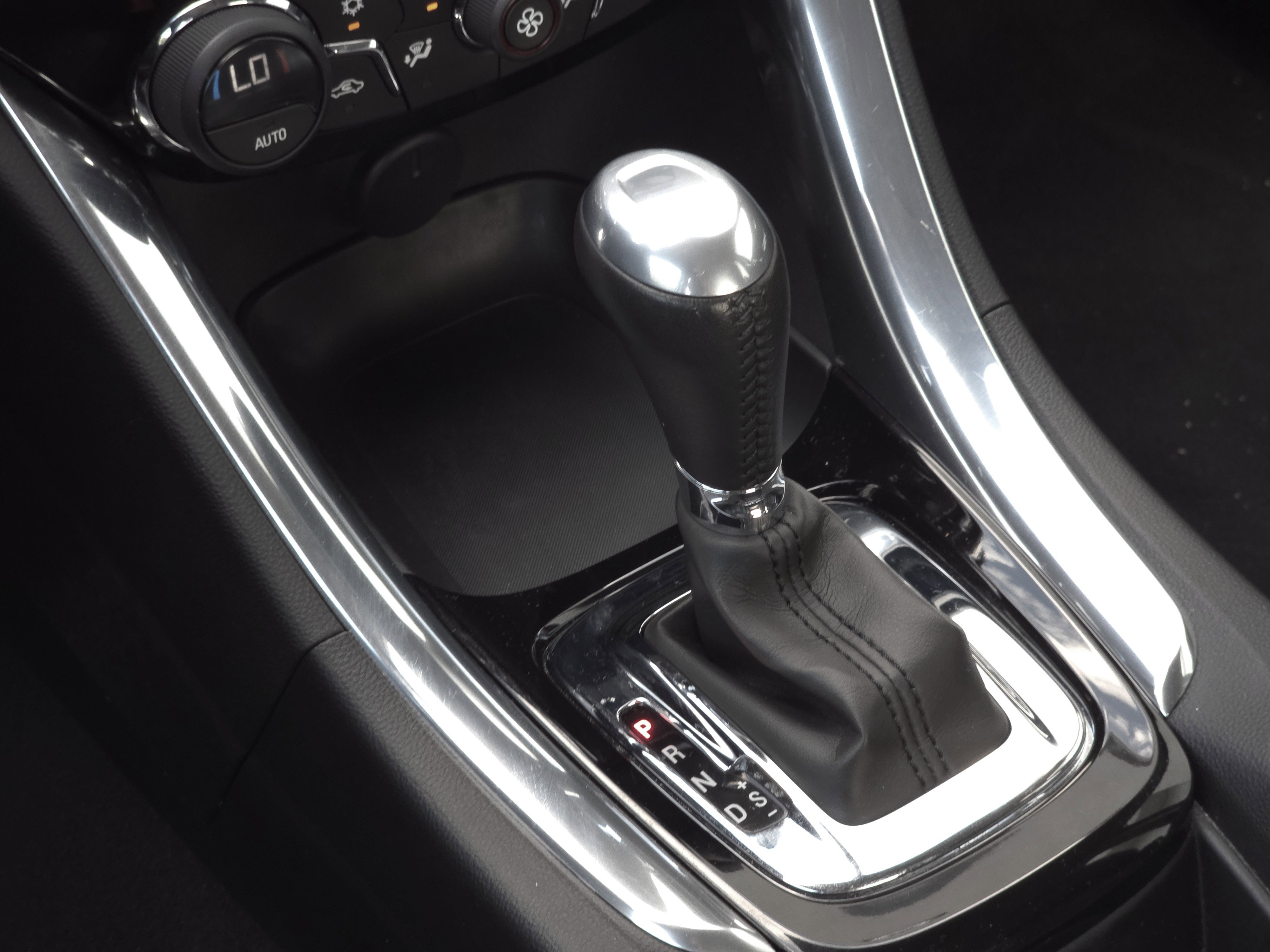 Used 2014 Chevrolet SS image 17