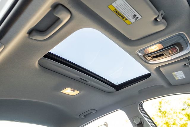 Used 2024 Hyundai Elantra Limited image 13