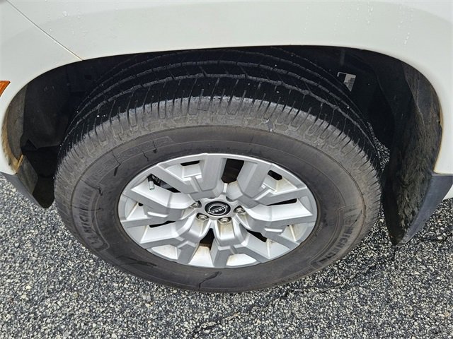 Used 2022 Nissan Frontier SV image 16