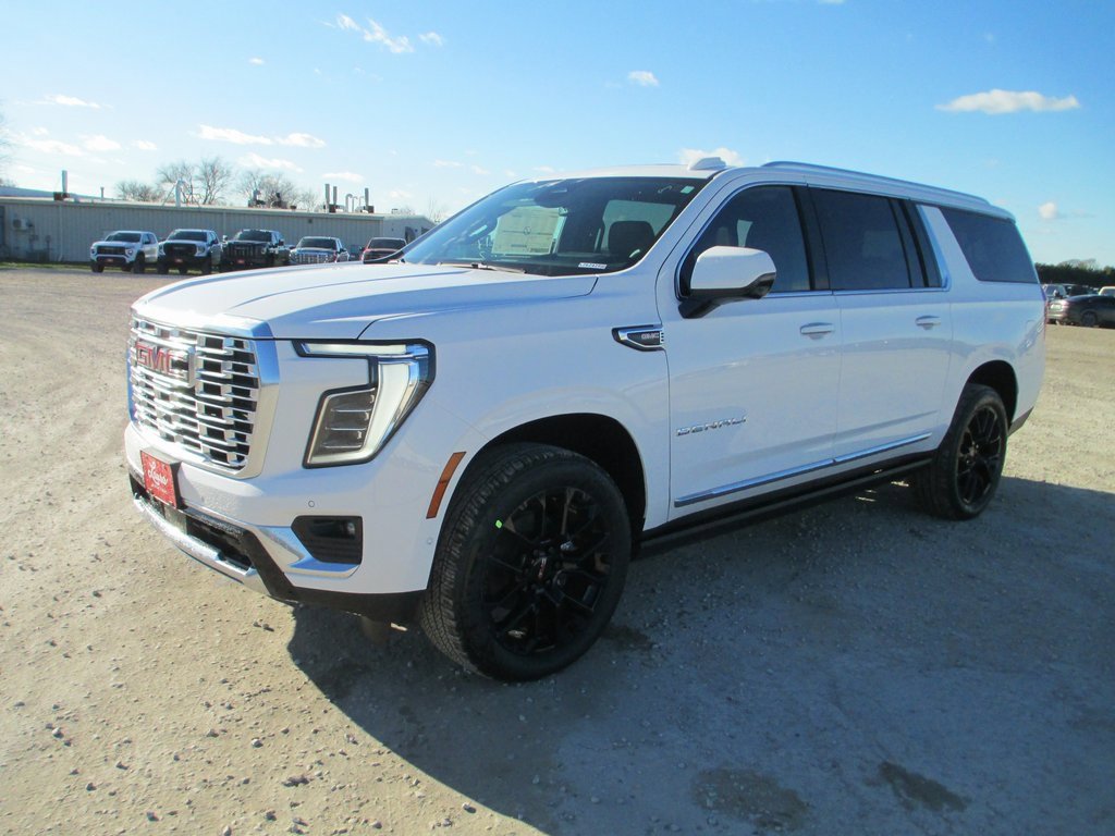 New 2026 GMC Yukon XL Denali w/ Sun & Power Step Package image 9