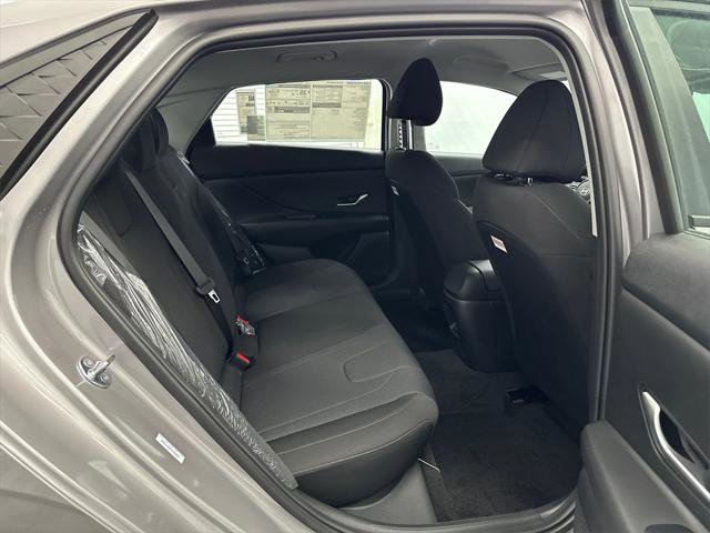 New 2026 Hyundai Elantra SE w/ Cargo Package image 15