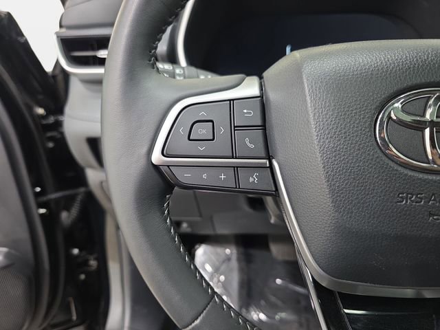 Certified 2025 Toyota Highlander XSE AWD/4WD image 14