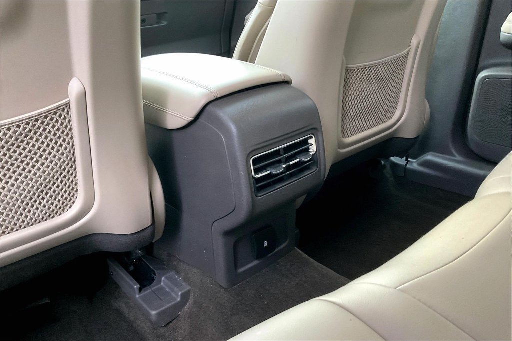 Certified 2023 Lincoln Corsair FWD image 12