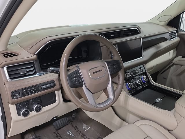 Used 2023 GMC Yukon XL Denali AWD/4WD image 13
