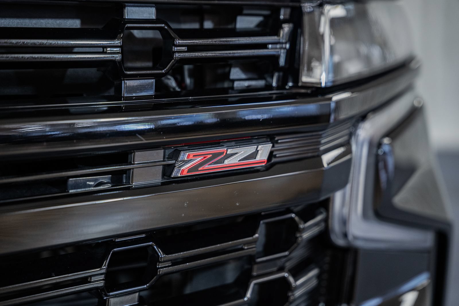 Used 2023 Chevrolet Tahoe Z71 w/ Luxury Package AWD/4WD image 11