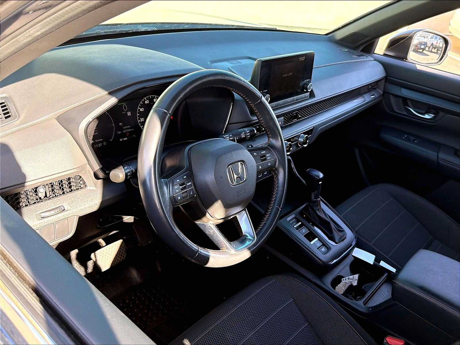 Used 2023 Honda CR-V Sport image 16