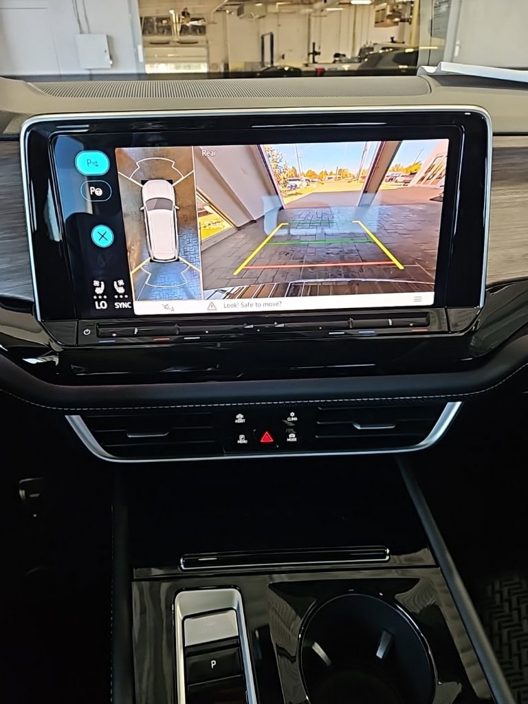 New 2026 Volkswagen Atlas SEL Premium R-Line image 33