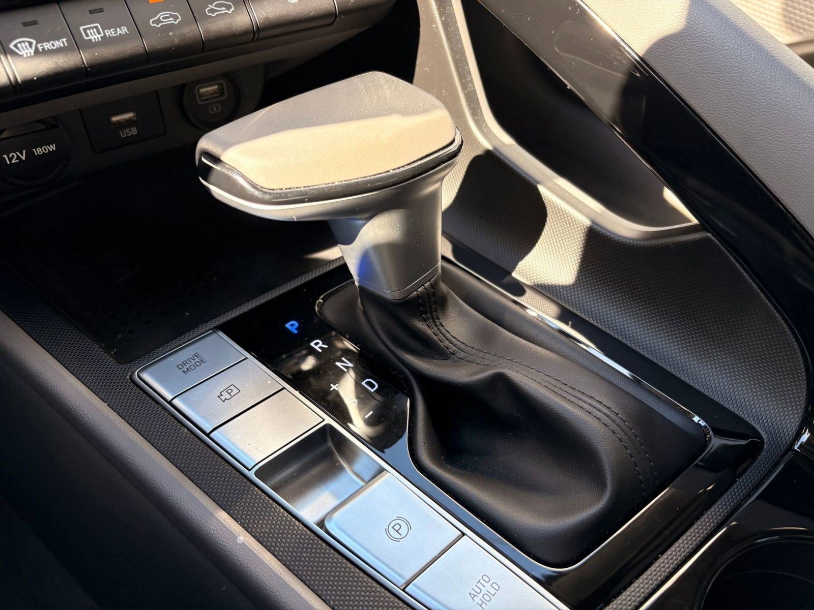 Used 2023 Hyundai Elantra SEL w/ Convenience Package image 16