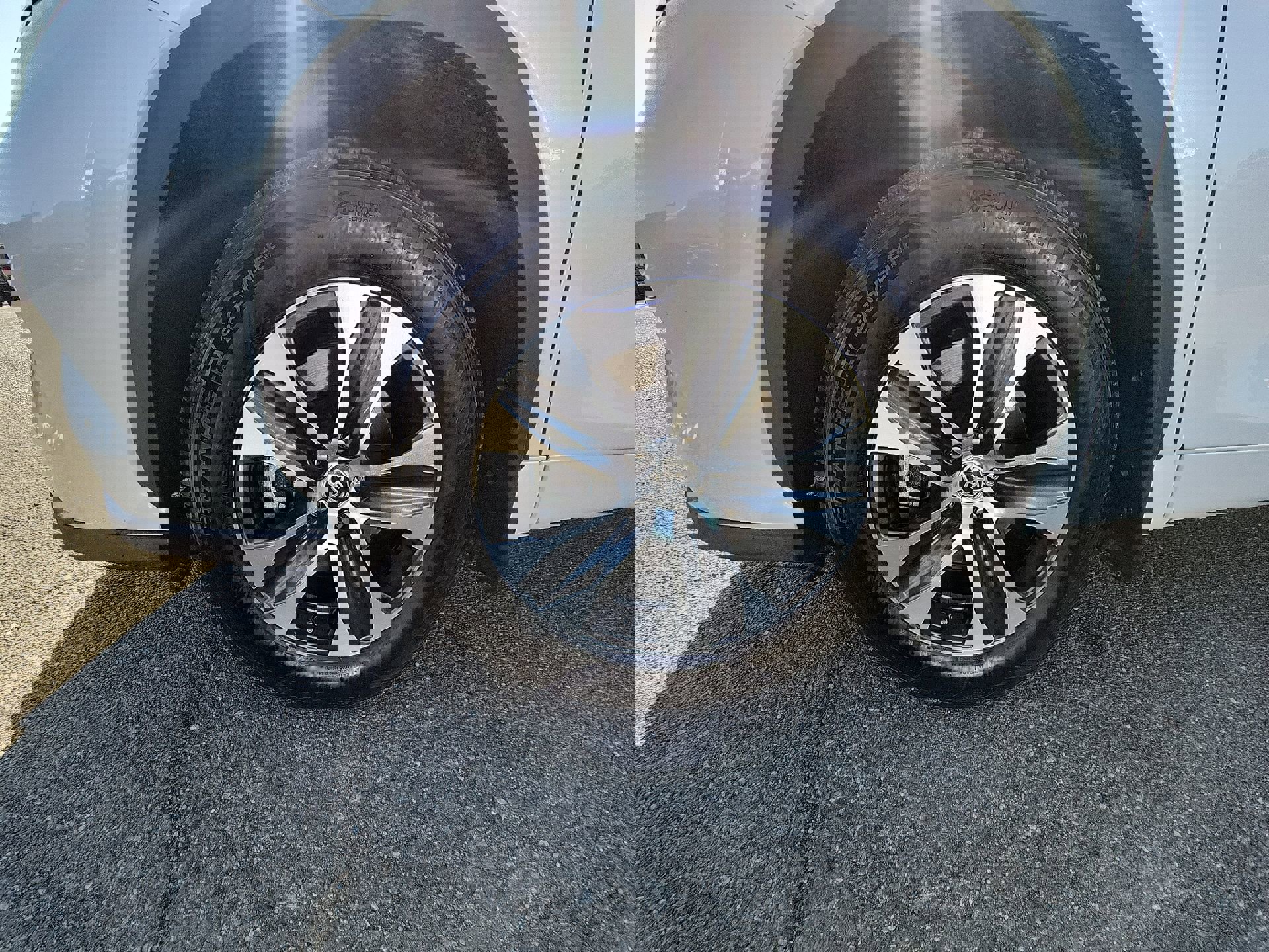 Used 2022 Toyota Highlander XLE image 19