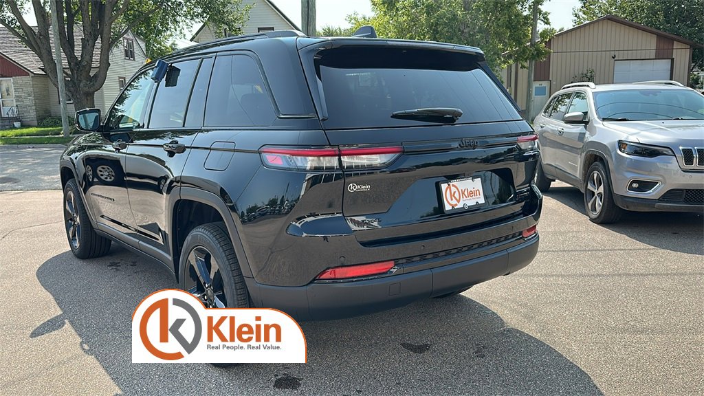 New 2025 Jeep Grand Cherokee Limited image 6