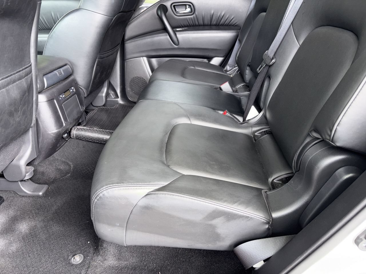 Used 2024 Nissan Armada SV AWD/4WD image 30