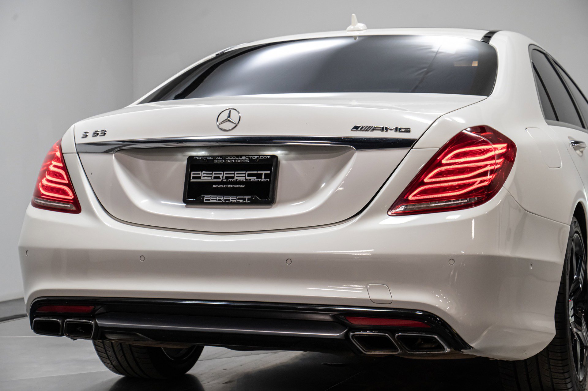 Used 2015 Mercedes-Benz S 63 AMG 4MATIC Sedan w/ Driver Assistance Package image 55