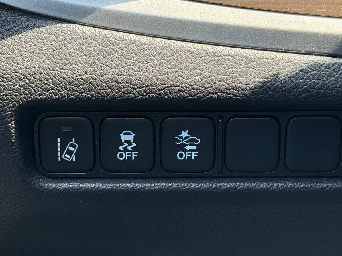 Used 2016 Acura RLX w/ Technology Package FWD image 22
