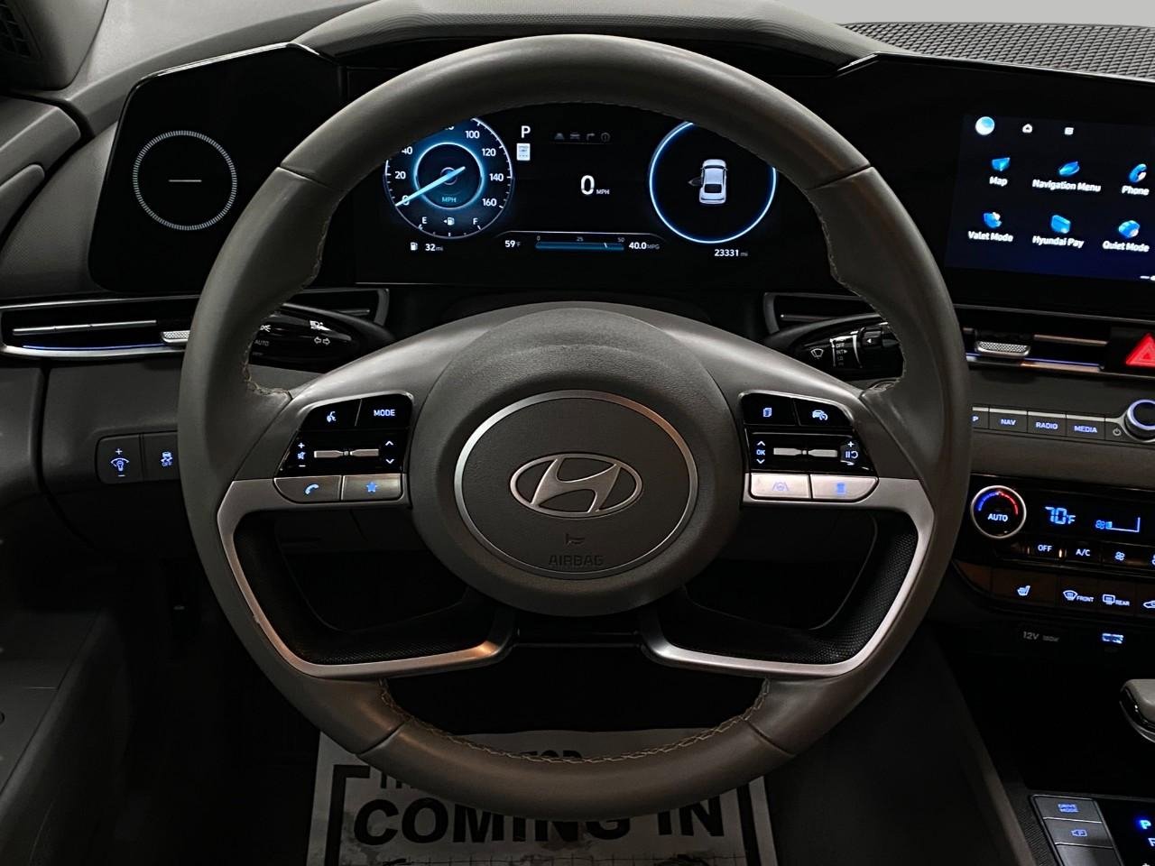 Used 2025 Hyundai Elantra SEL image 15