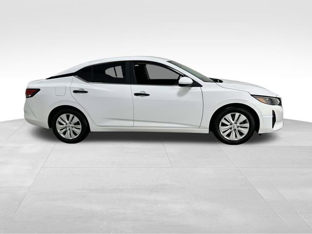 Used 2025 Nissan Sentra S FWD image 2