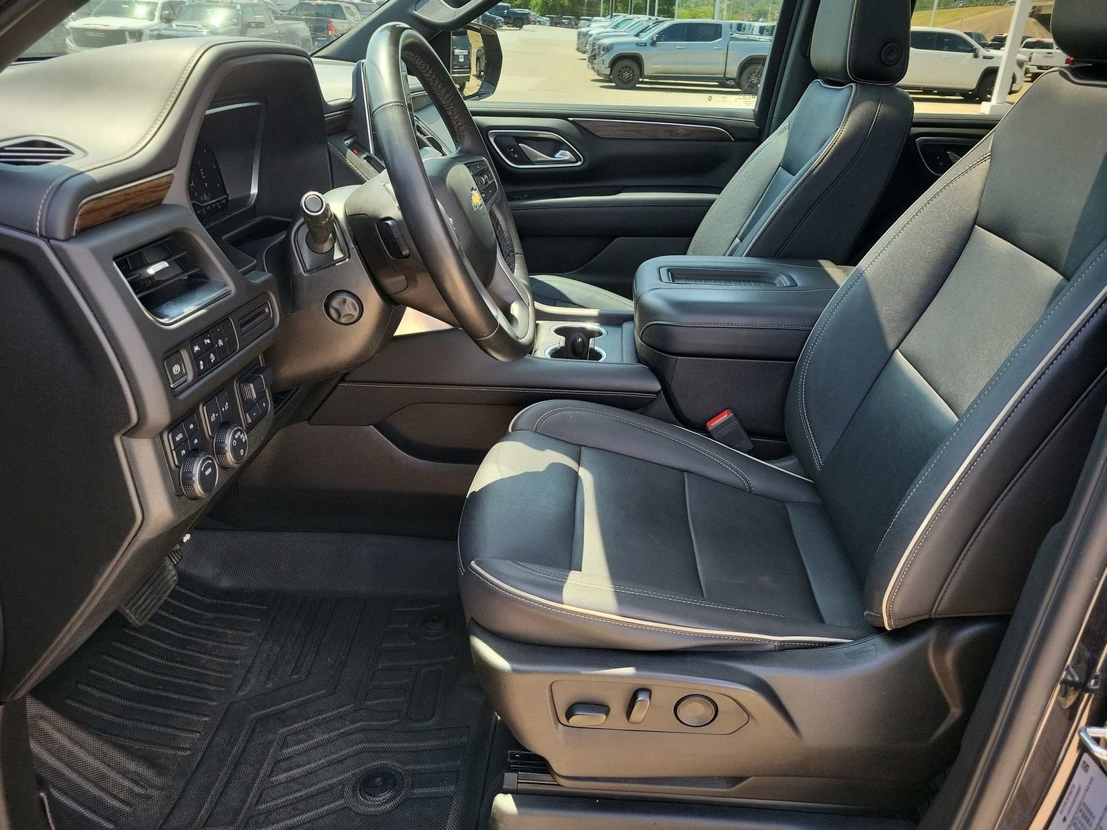 Used 2023 Chevrolet Tahoe Premier w/ Max Trailering Package AWD/4WD image 19