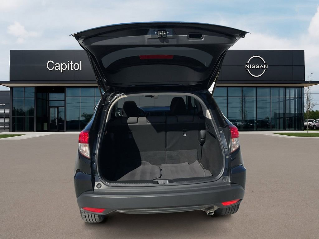 Used 2022 Honda HR-V EX image 9