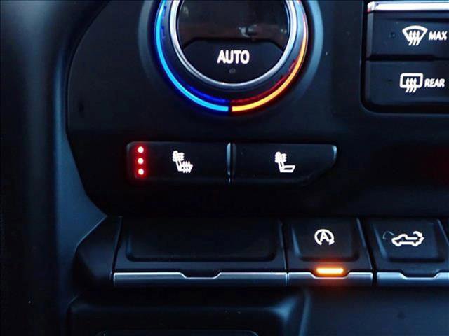 Used 2022 Chevrolet Silverado 1500 LT w/ Convenience Package II image 18