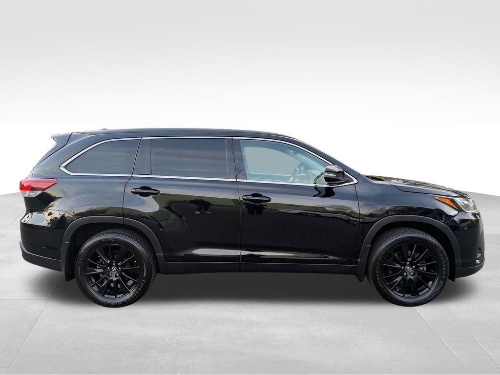 Used 2019 Toyota Highlander SE AWD/4WD image 9