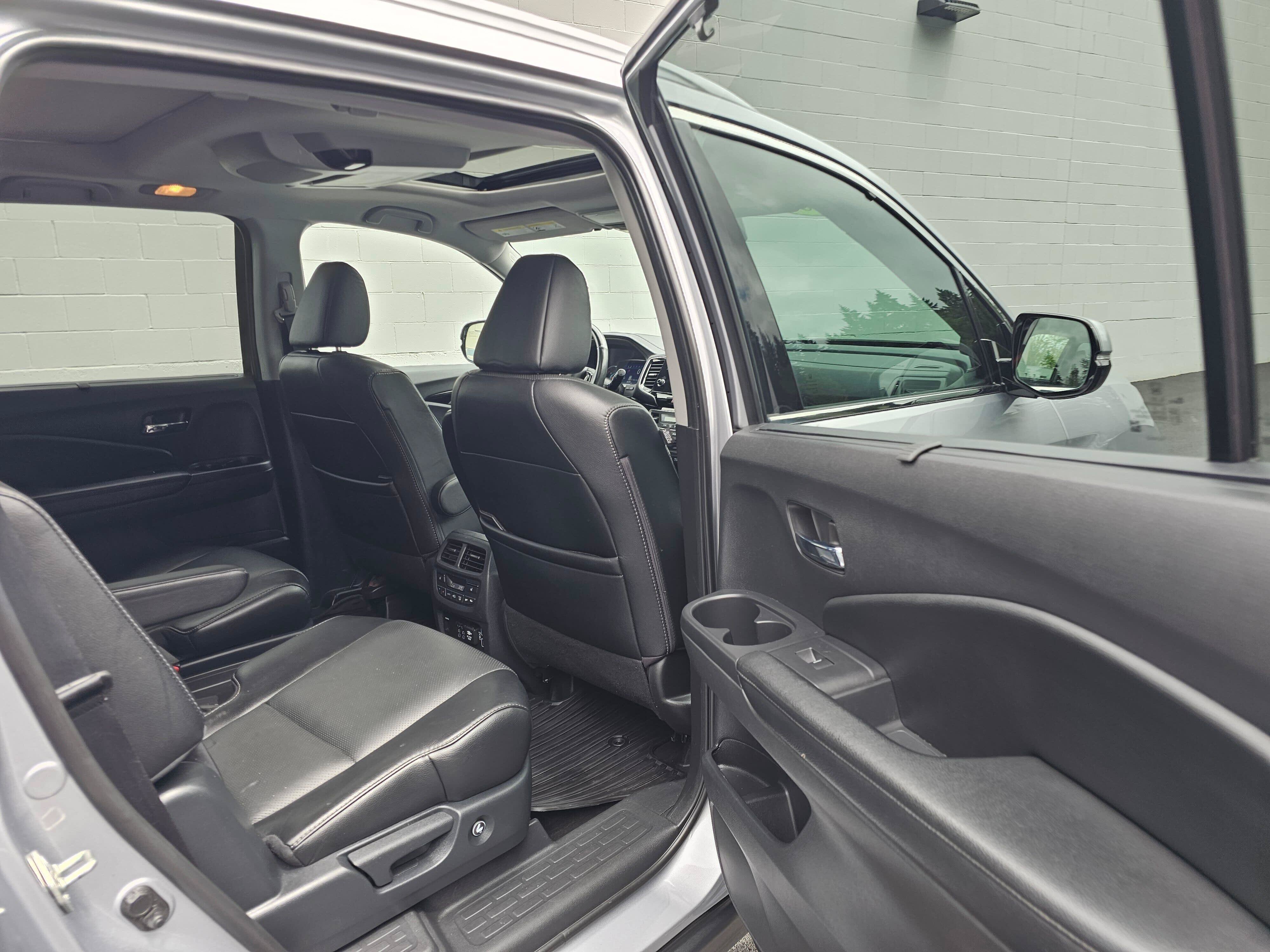 Used 2020 Honda Pilot Elite image 14