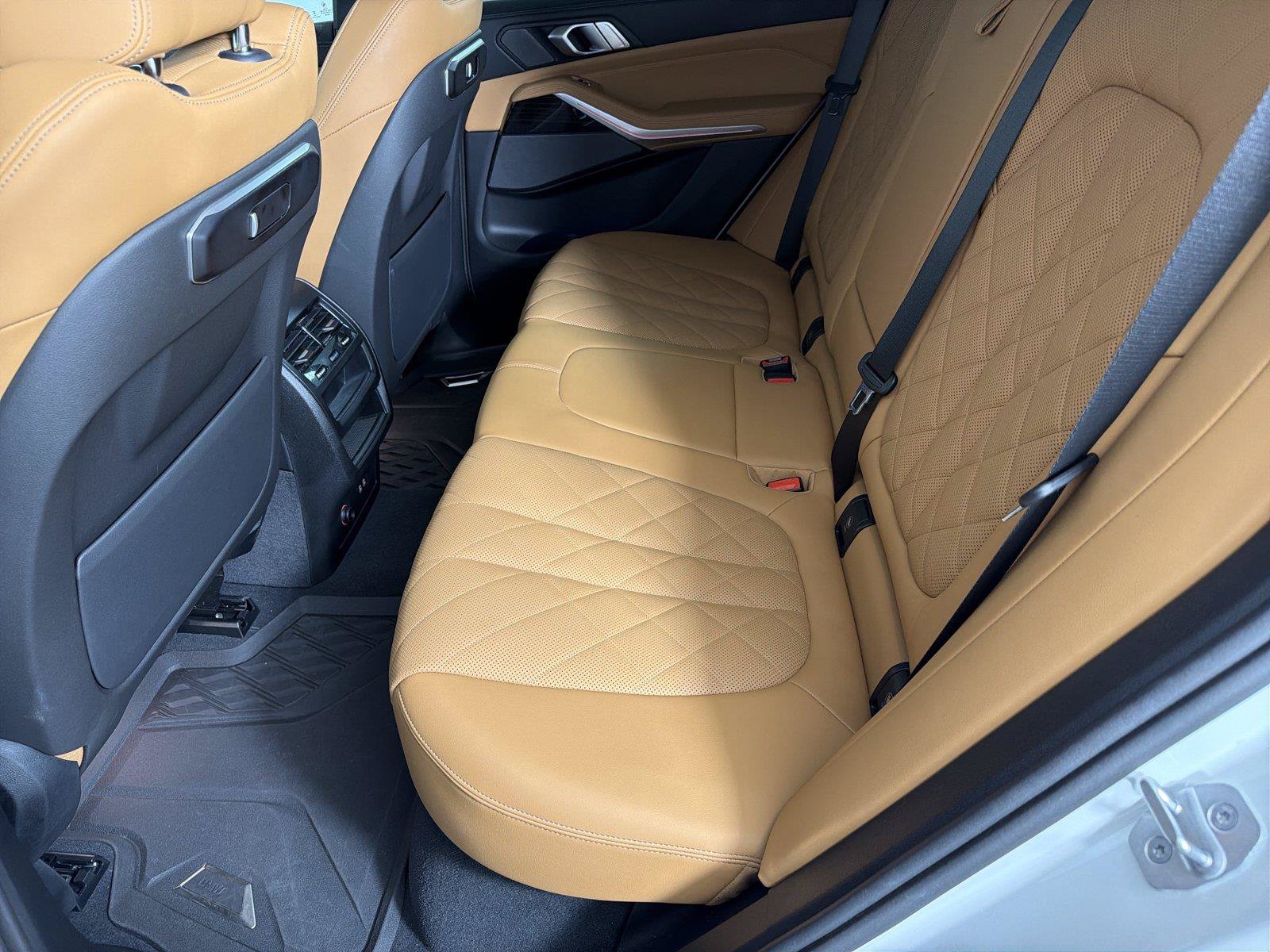 Used 2024 BMW X5 xDrive40i w/ M Sport Package AWD/4WD image 20