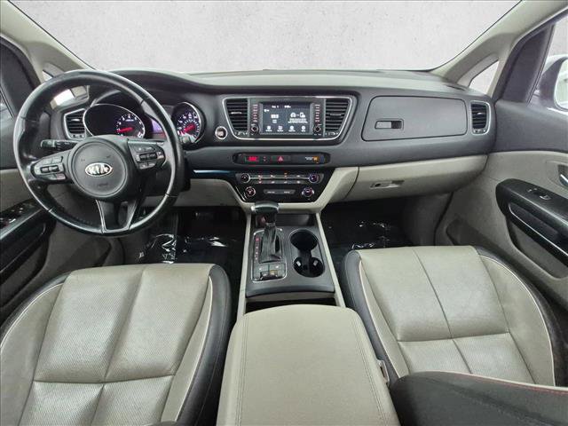Used 2017 Kia Sedona LX w/ LX Essentials Premium Package FWD image 18