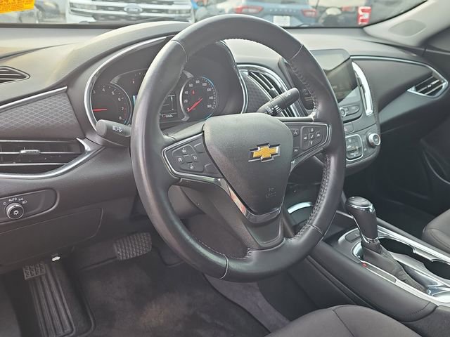 Used 2018 Chevrolet Malibu LT image 11
