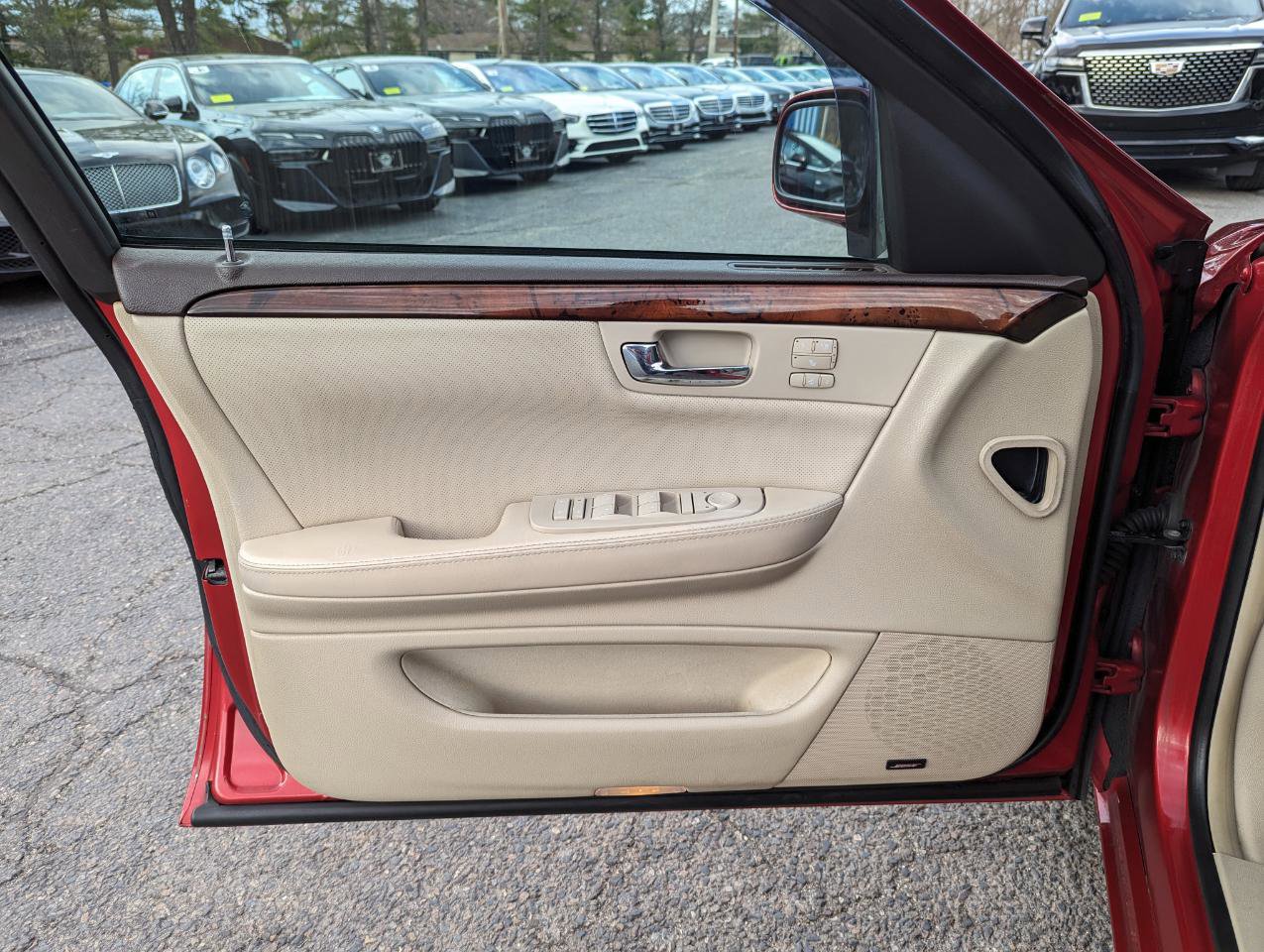 Used 2011 Cadillac DTS Premium w/ Driver Awareness Package FWD image 11