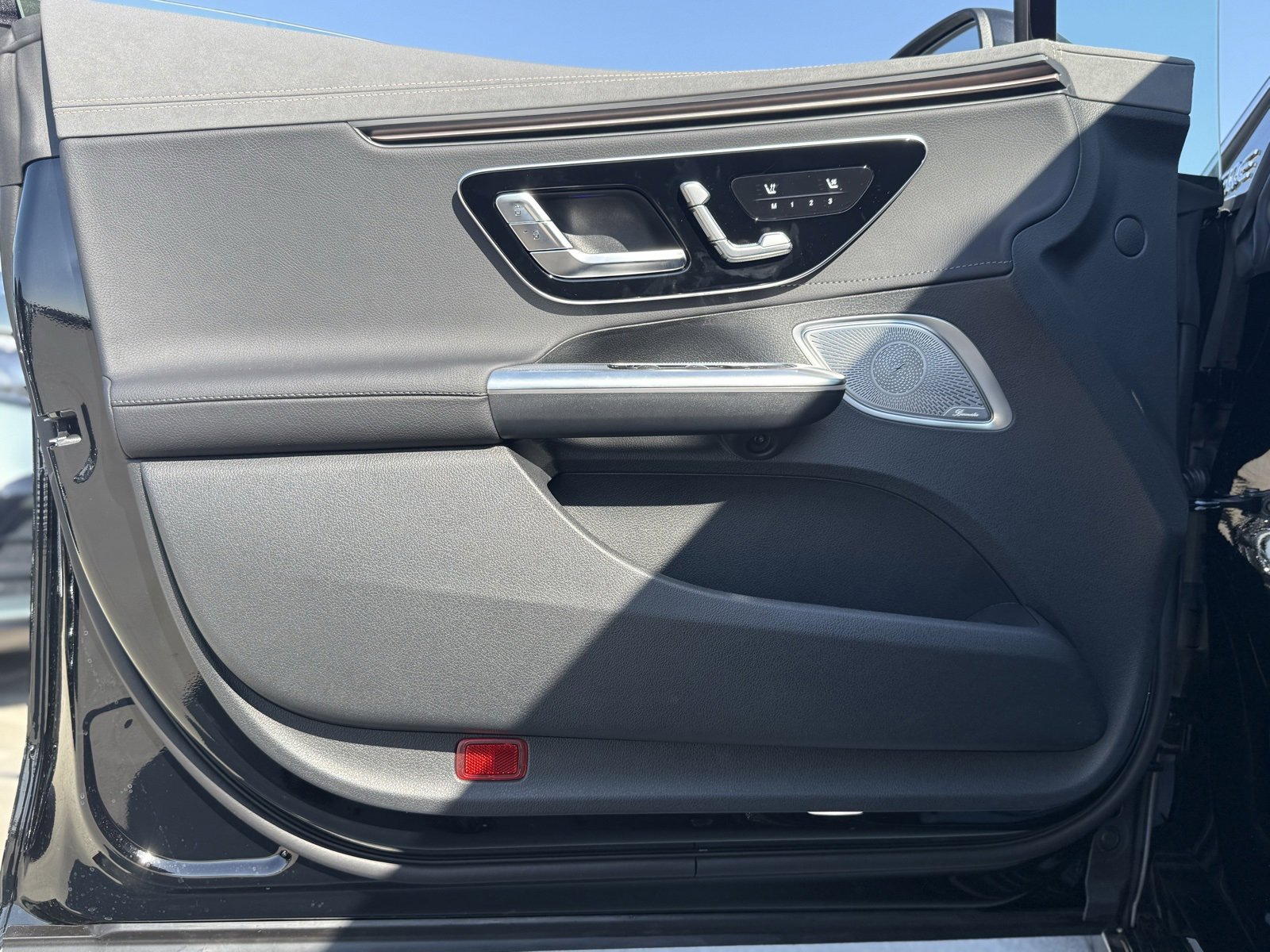 New 2026 Mercedes-Benz EQE 320 4MATIC Sedan image 14