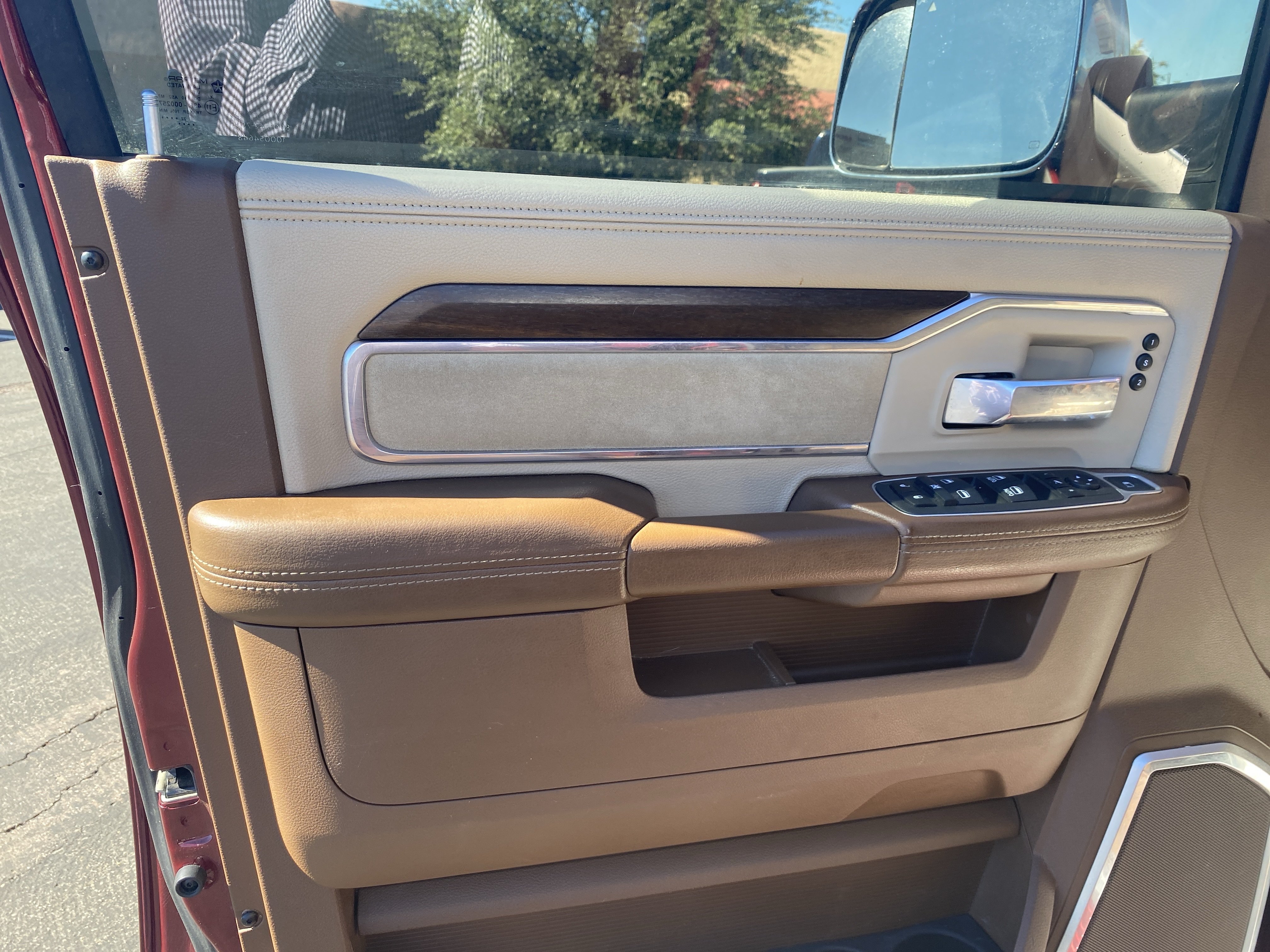 Used 2022 RAM 2500 Laramie AWD/4WD image 7