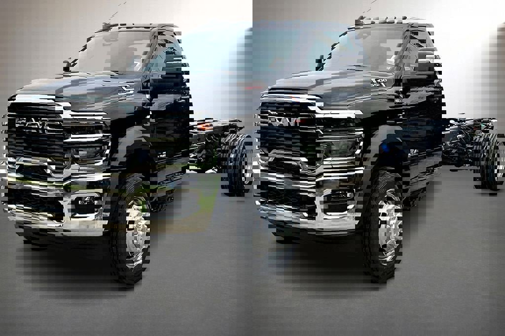 New 2025 RAM 5500 2WD Regular Cab image 2