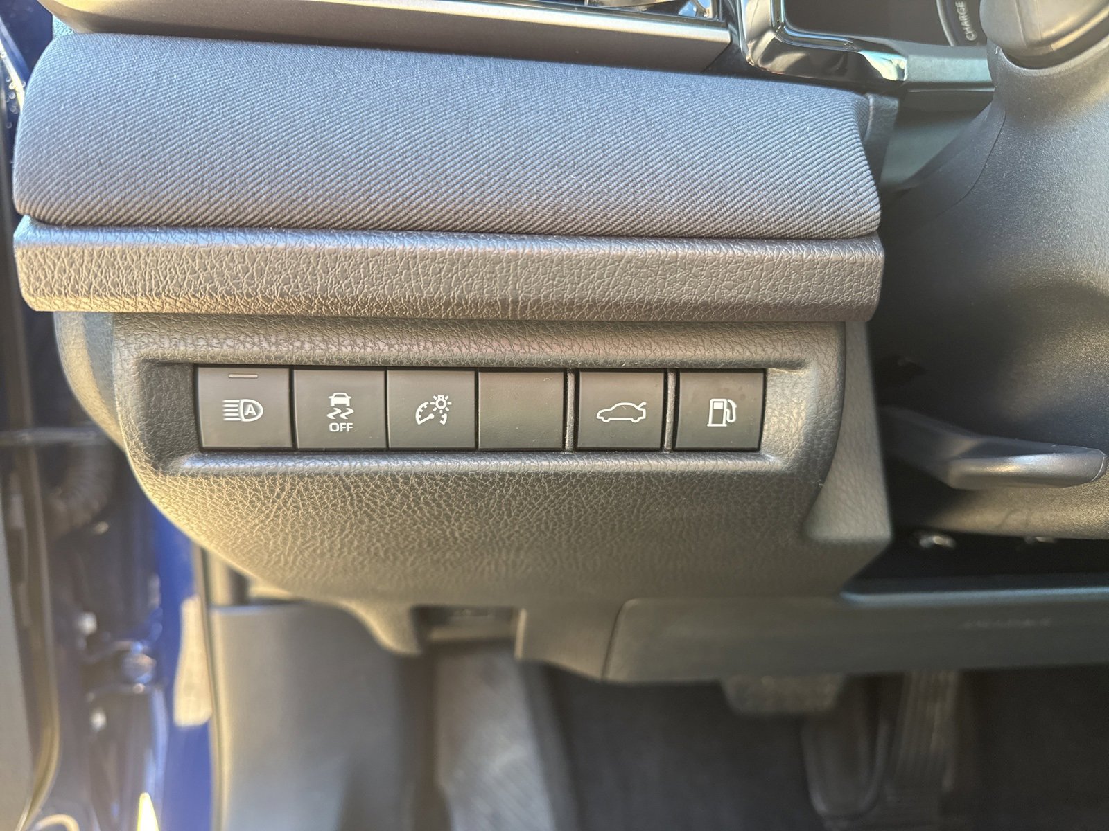 Used 2025 Toyota Camry LE image 11