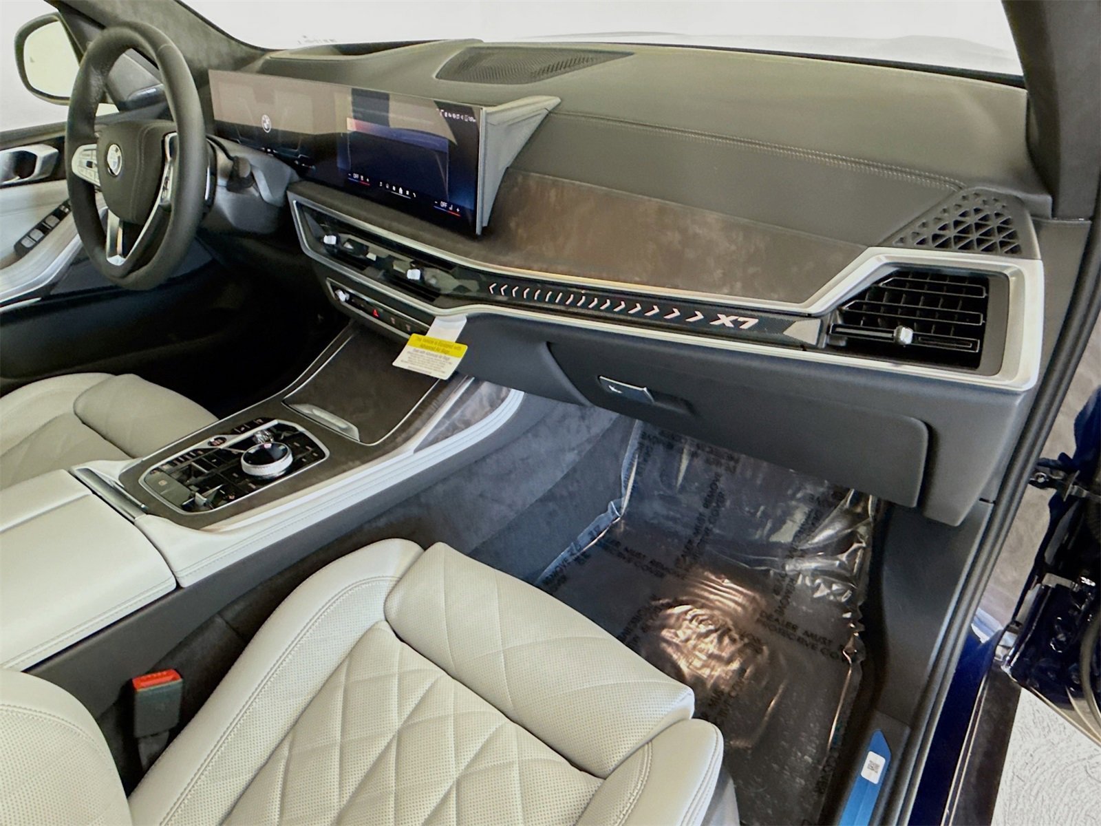 New 2026 BMW X7 xDrive40i w/ Executive Package image 32