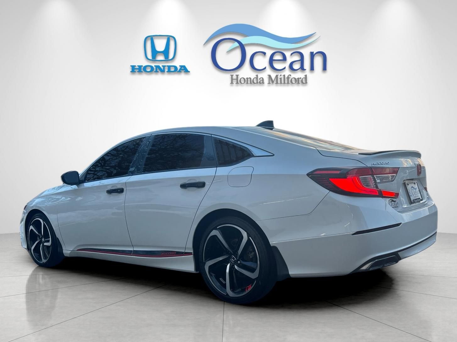 Used 2022 Honda Accord Sport image 3