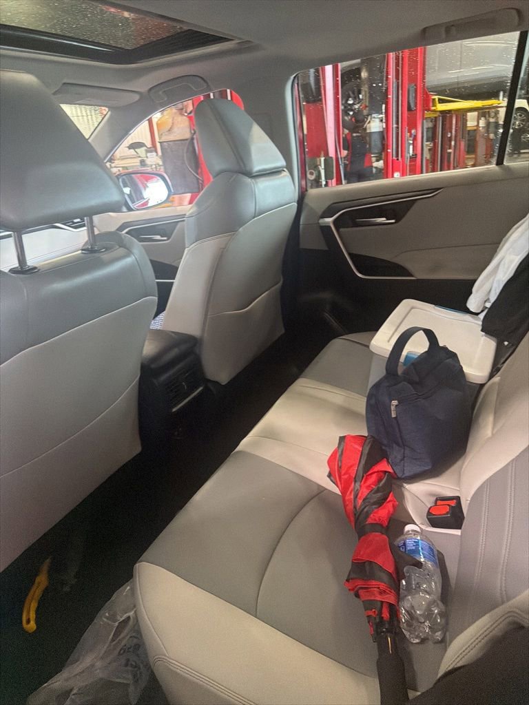 Used 2019 Toyota RAV4 XLE Premium w/ Cold Weather Package FWD image 15