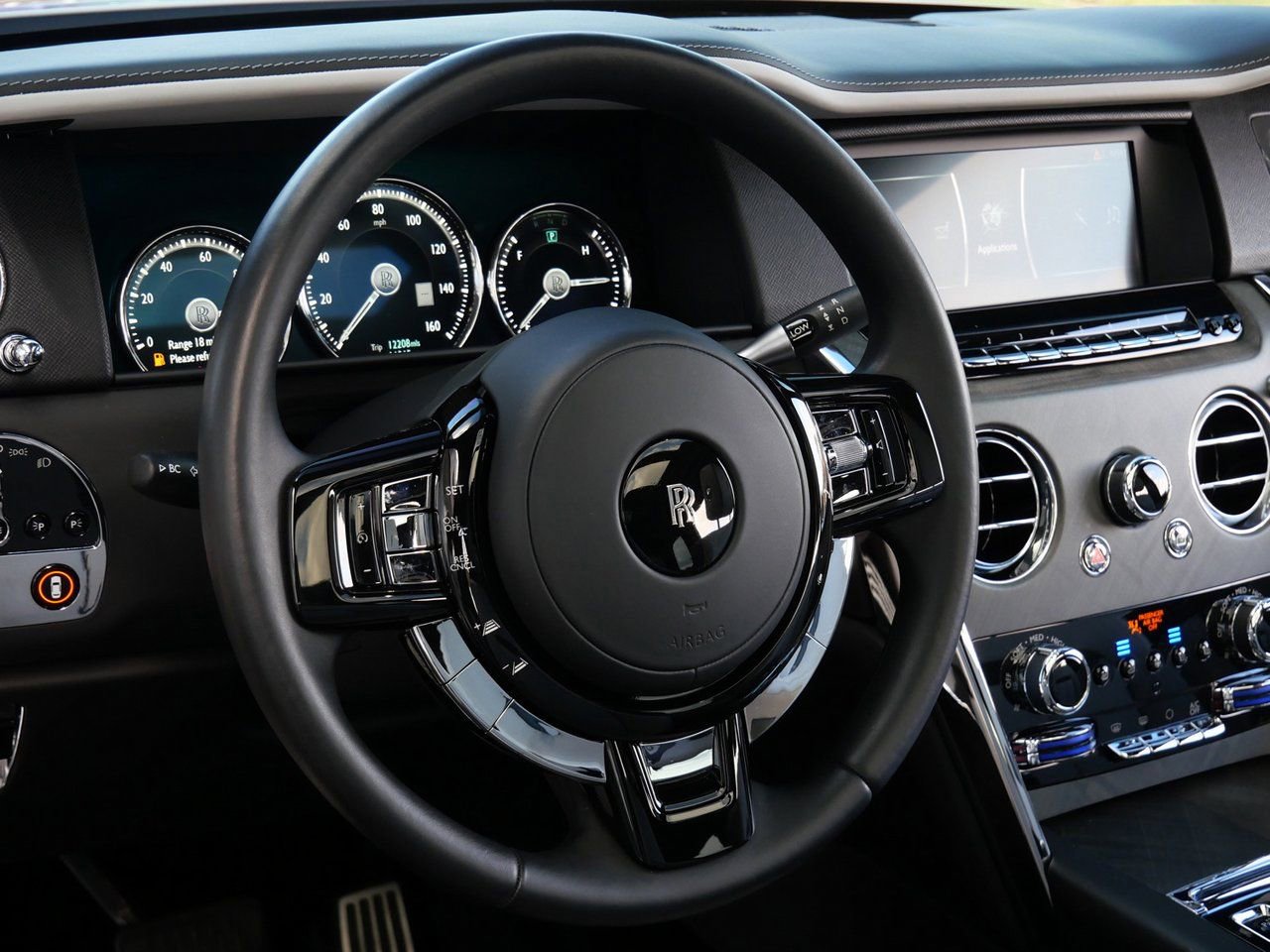 Used 2021 Rolls-Royce Cullinan image 16