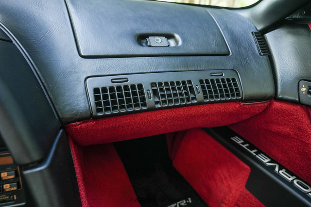 Used 1992 Chevrolet Corvette ZR-1 RWD image 32