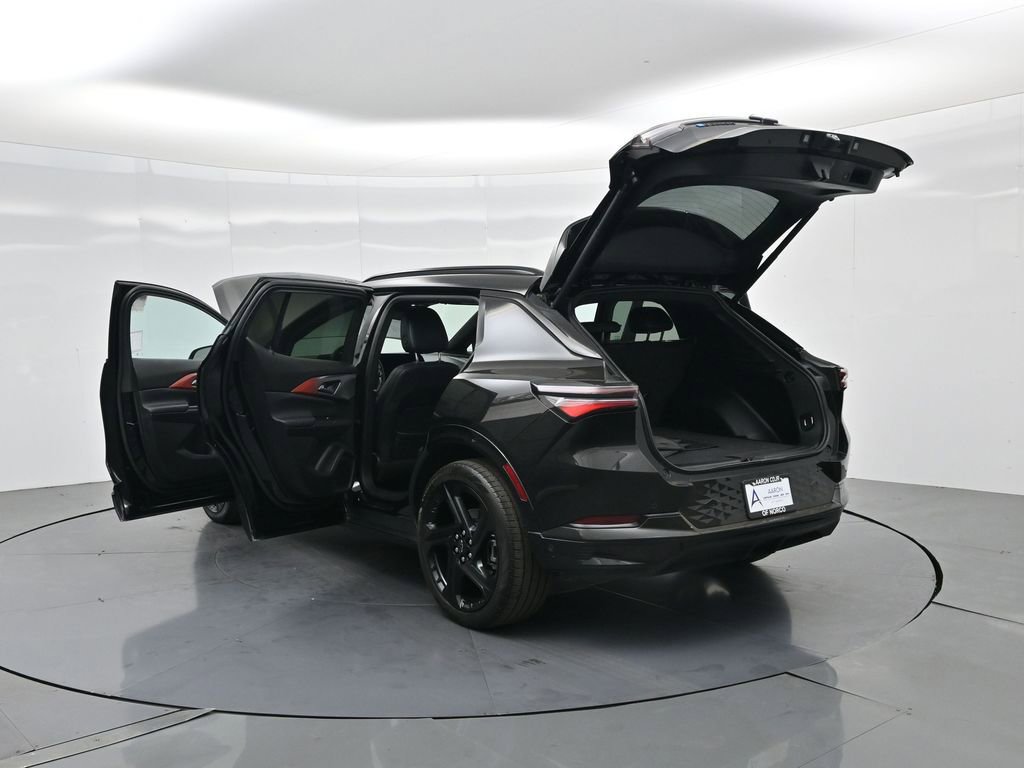 Used 2024 Chevrolet Equinox EV RS image 38