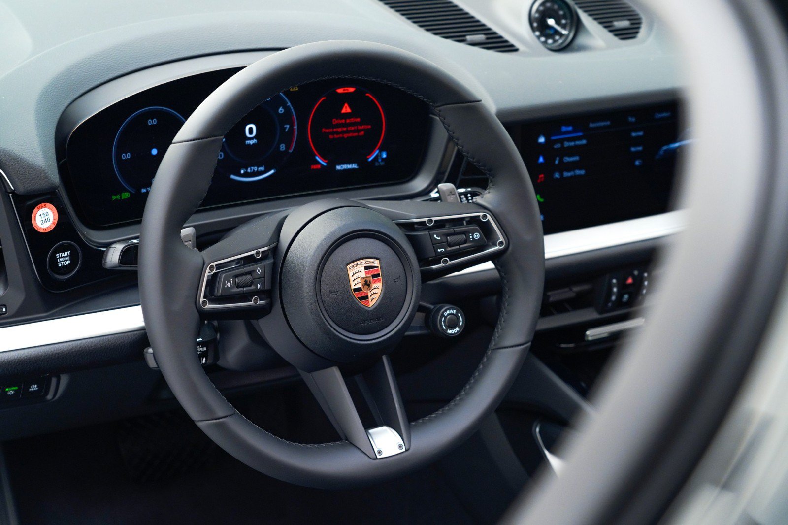 Certified 2026 Porsche Cayenne AWD/4WD image 21