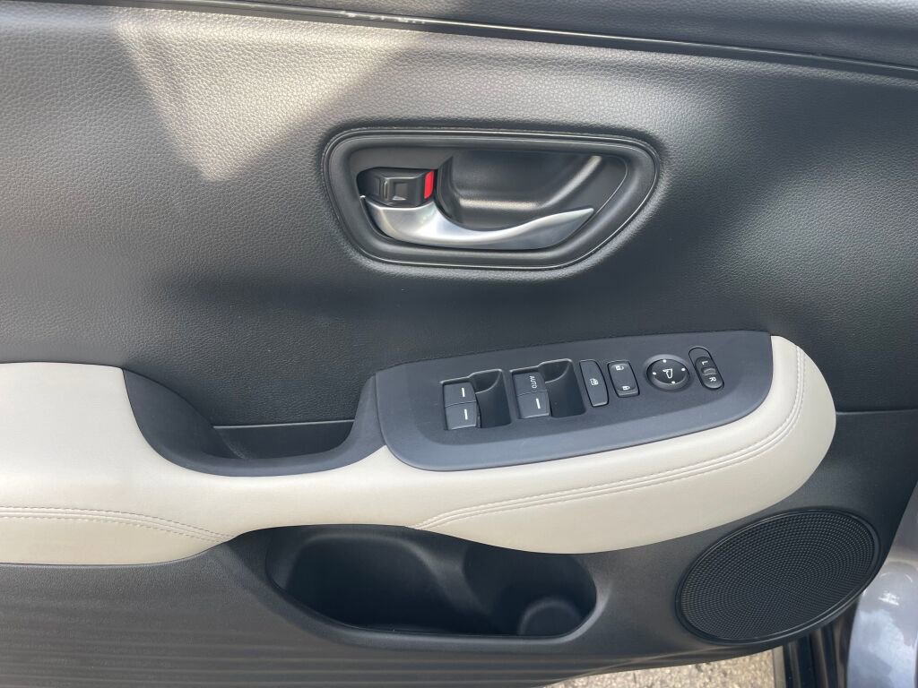 Certified 2024 Honda HR-V LX image 6