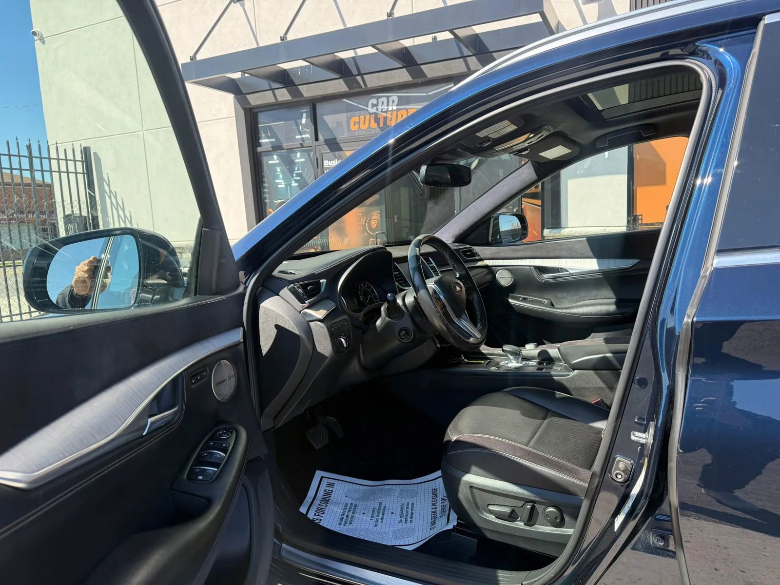 Used 2019 INFINITI QX50 Essential w/ Sensory Package image 9