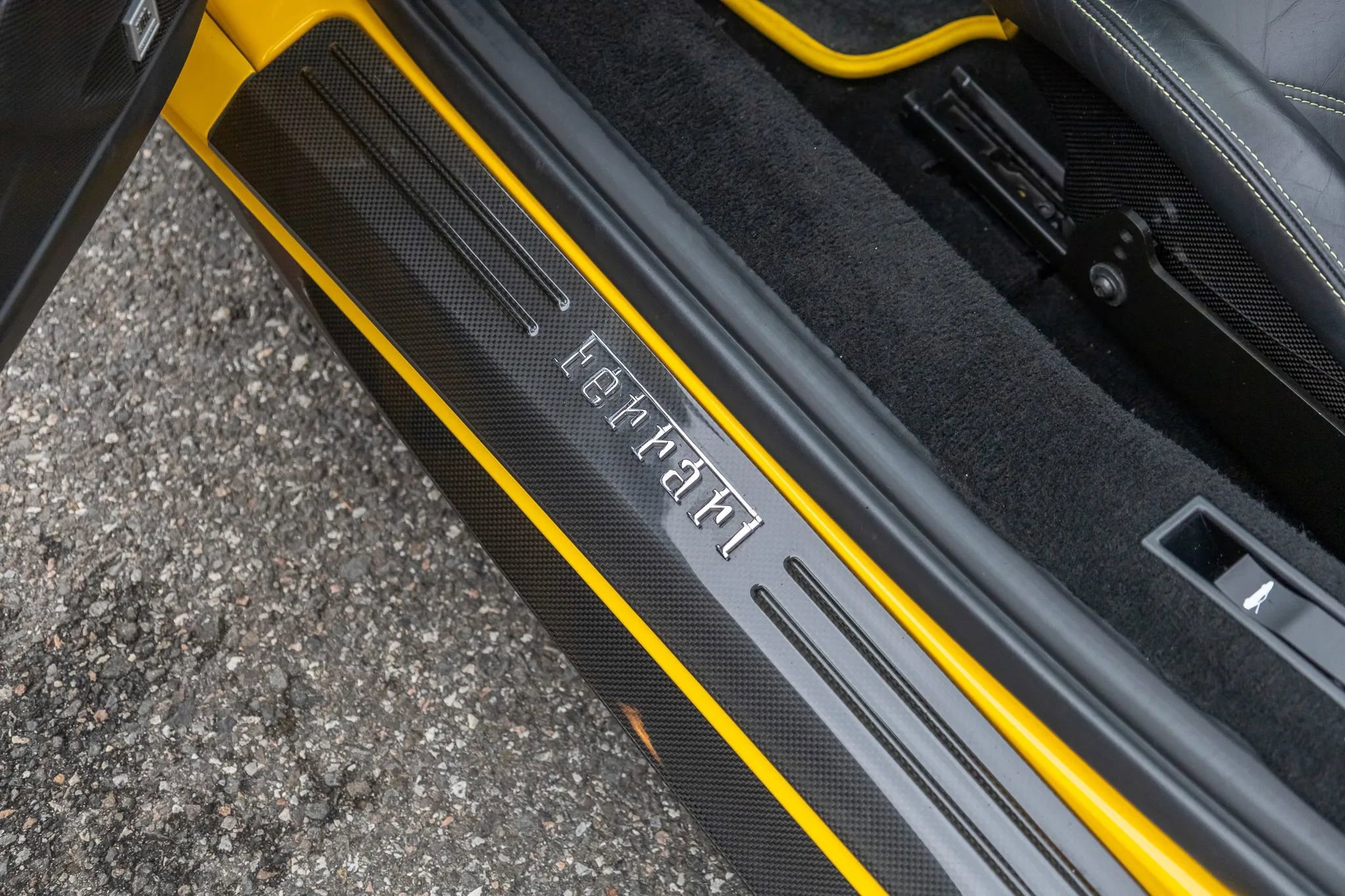 Used 2013 Ferrari 458 Spider RWD image 83