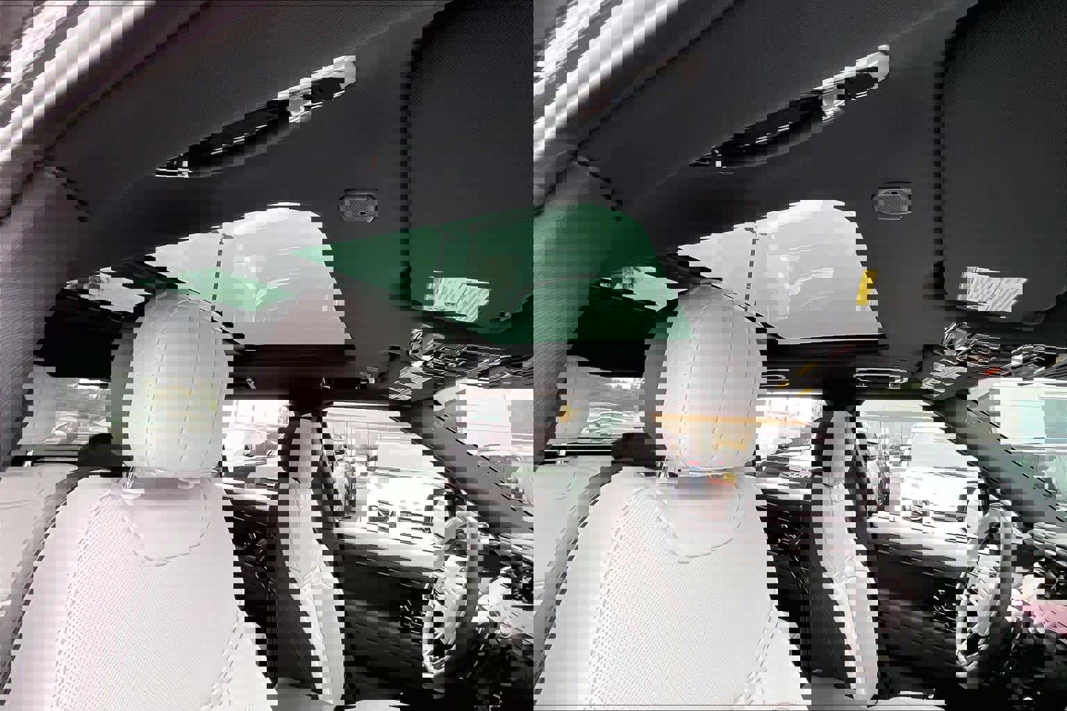 Used 2025 Land Rover Range Rover Sport Dynamic SE image 25