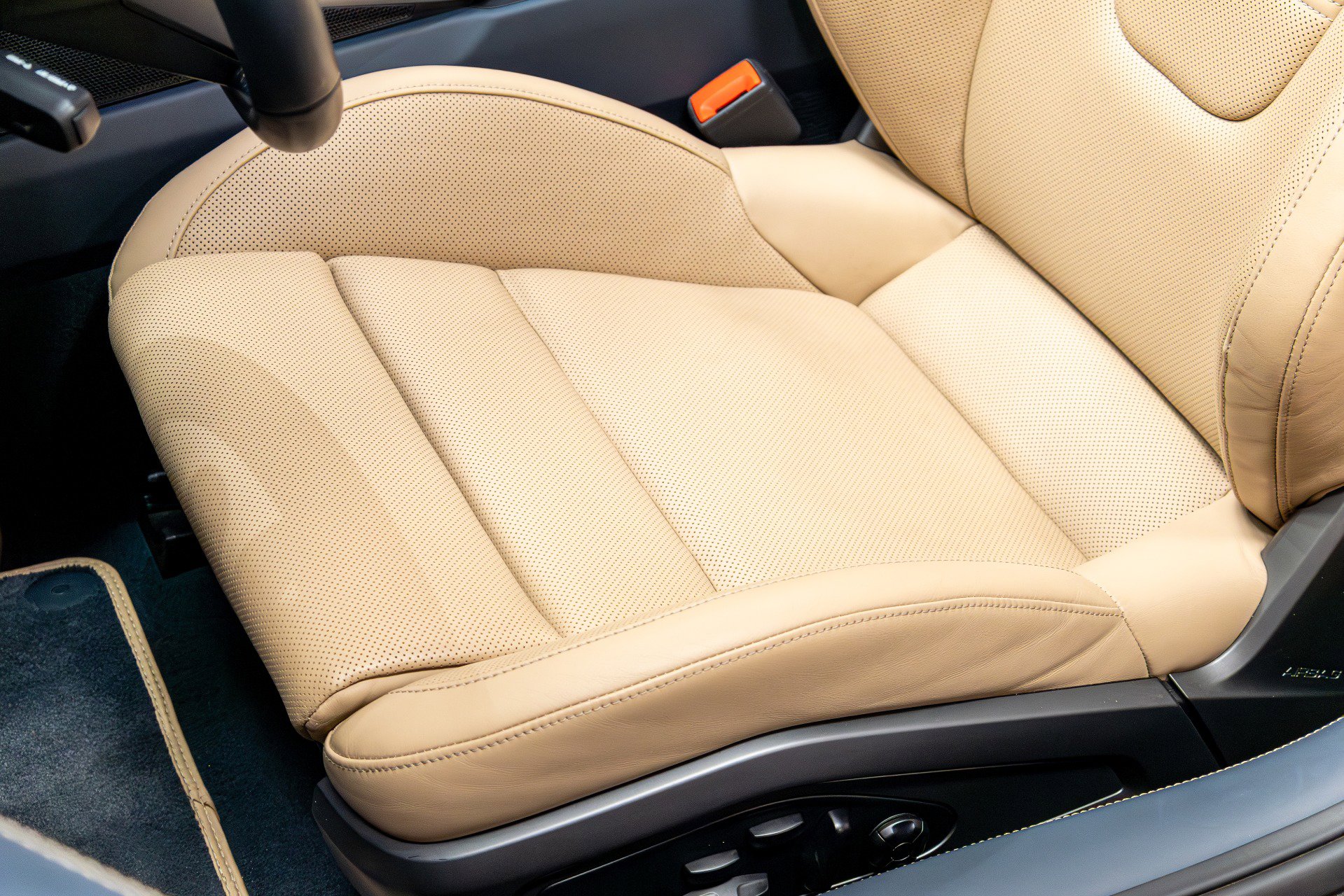 Used 2021 Porsche 911 Turbo S image 8