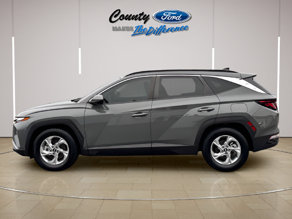 Used 2024 Hyundai Tucson SEL FWD image 3