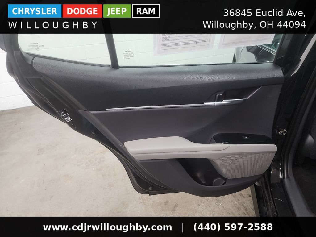 Used 2019 Toyota Camry LE FWD image 25